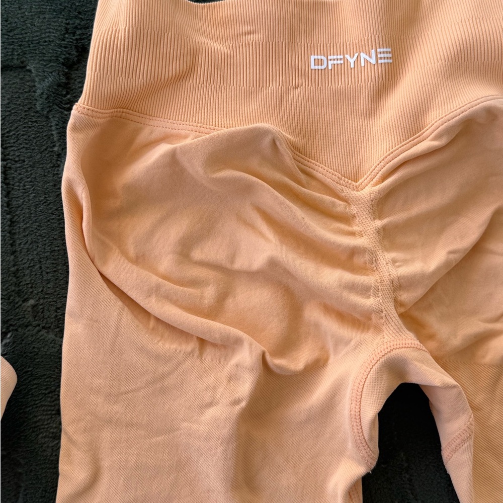 DFYNE impact bra, legging, short - Picture 6 of 8